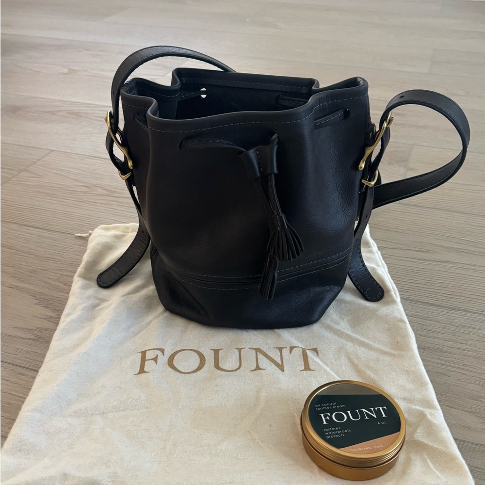 Fount Classic Bucket Bag, dark brown